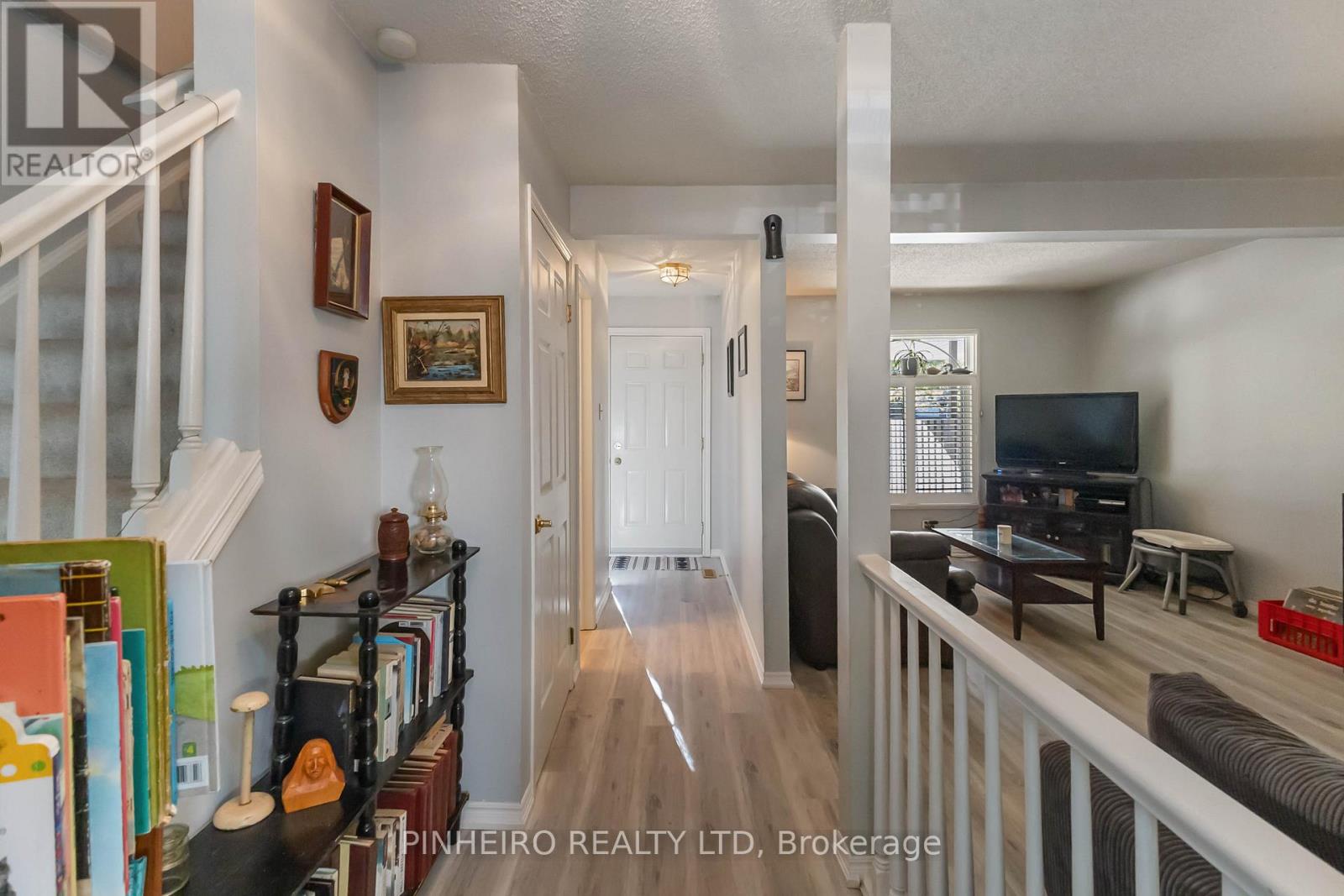 #72 141 CONDOR COURT - 14