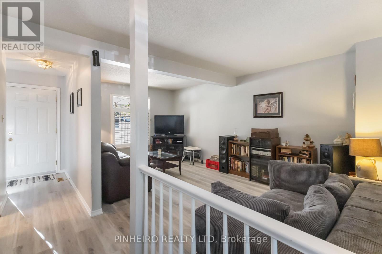 #72 141 CONDOR COURT - 15