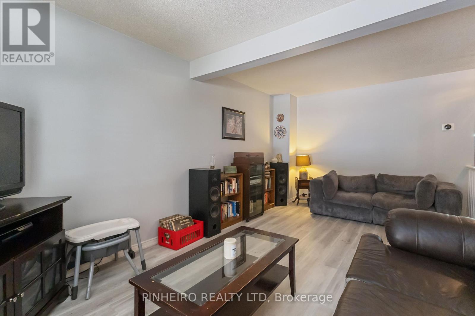 #72 141 CONDOR COURT - 18