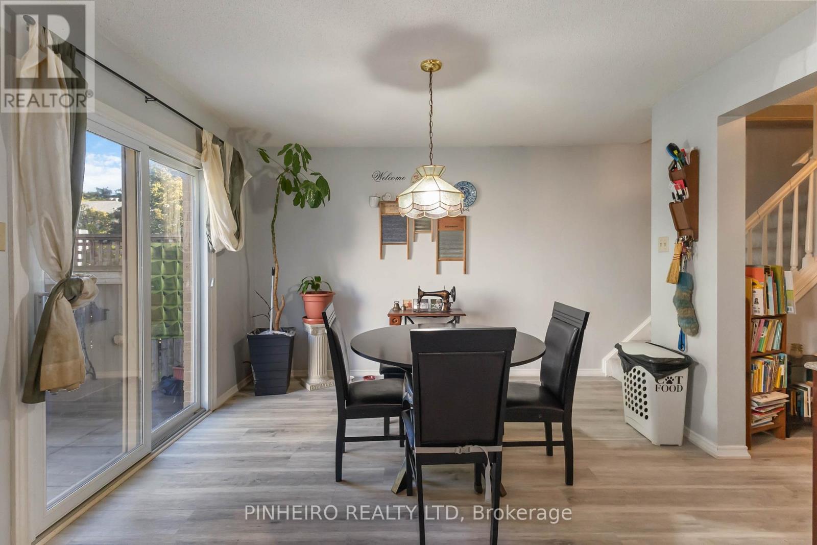 #72 141 CONDOR COURT - 28