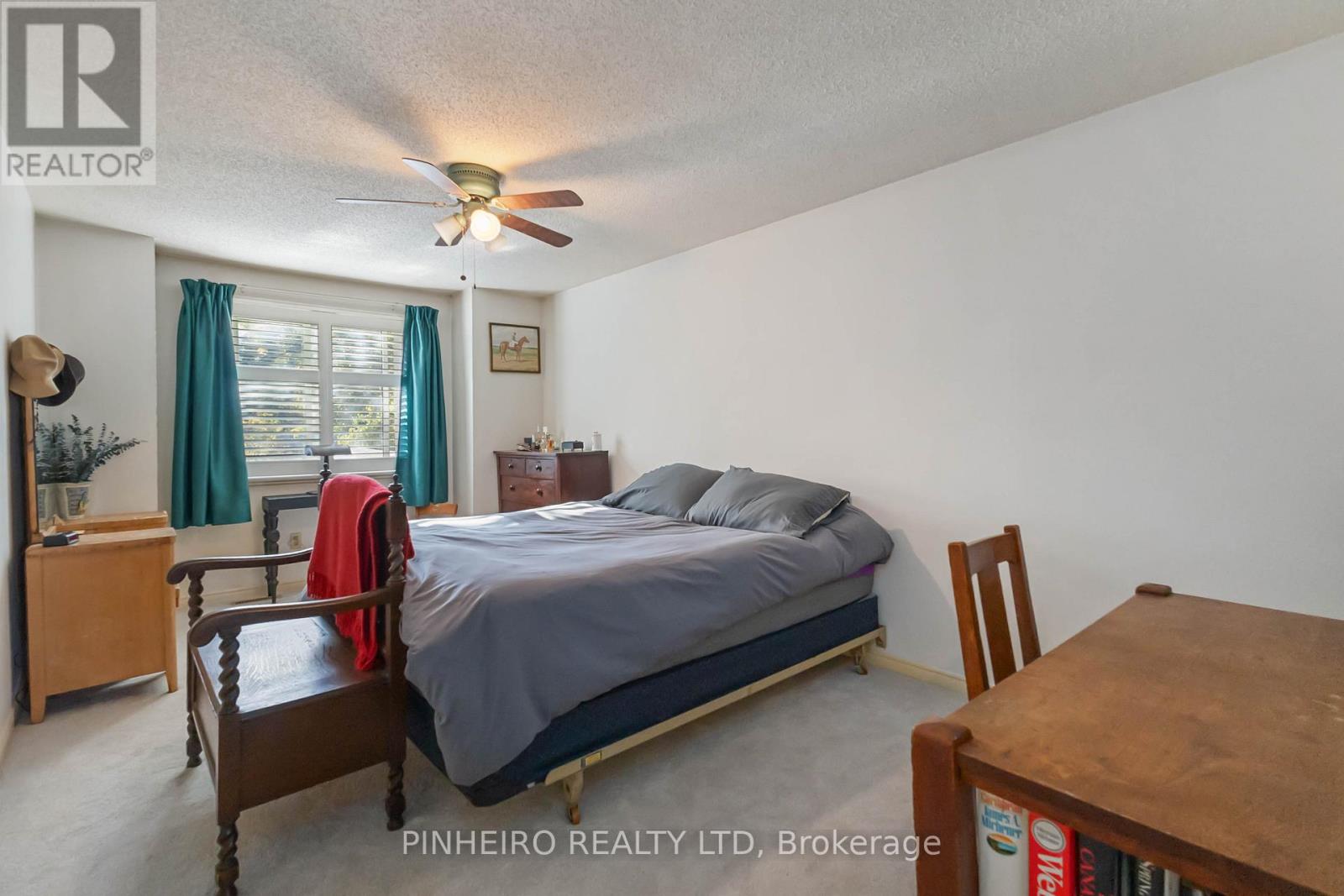 #72 141 CONDOR COURT - 37