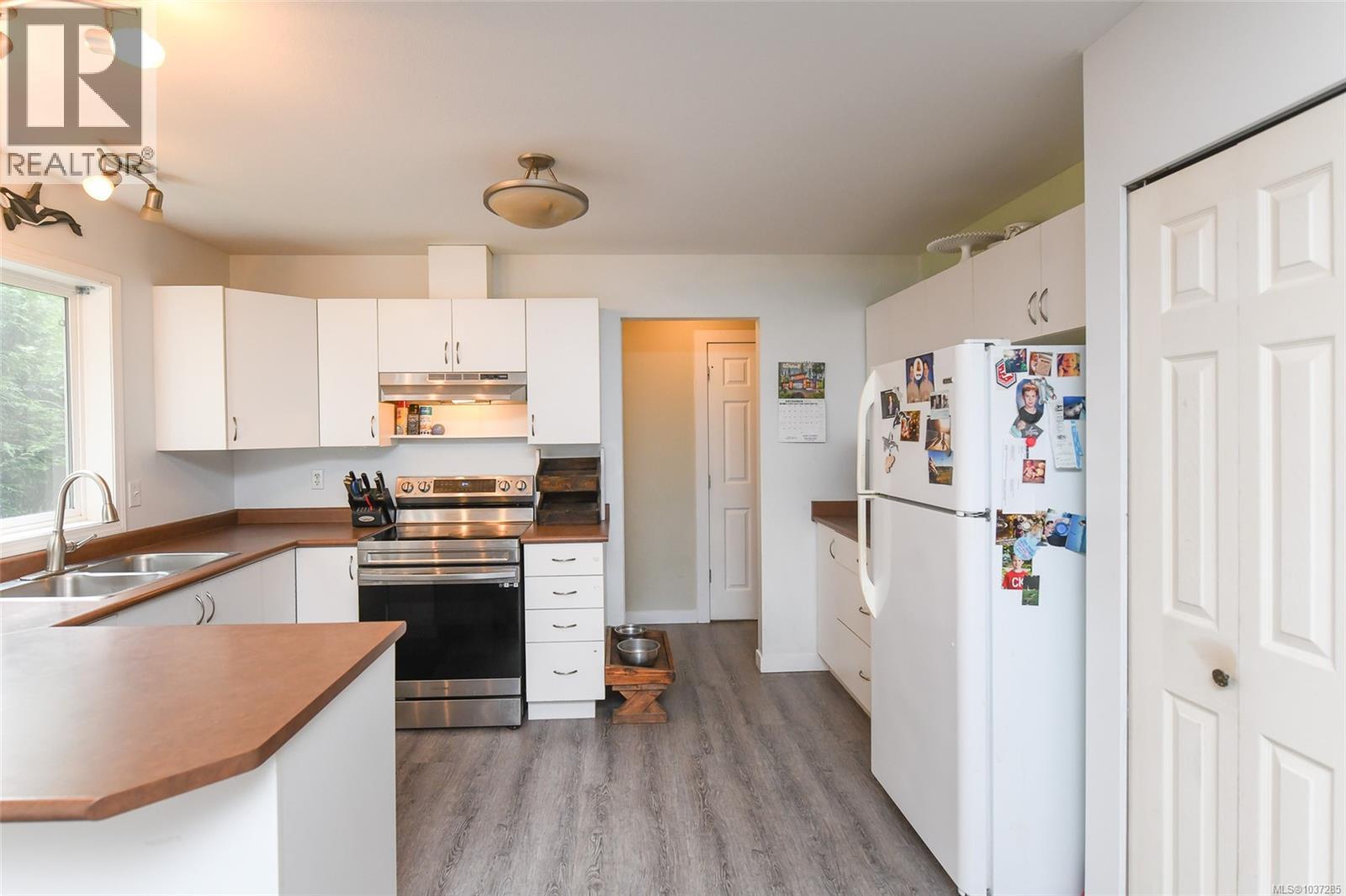2238 Tamarack Dr - 16