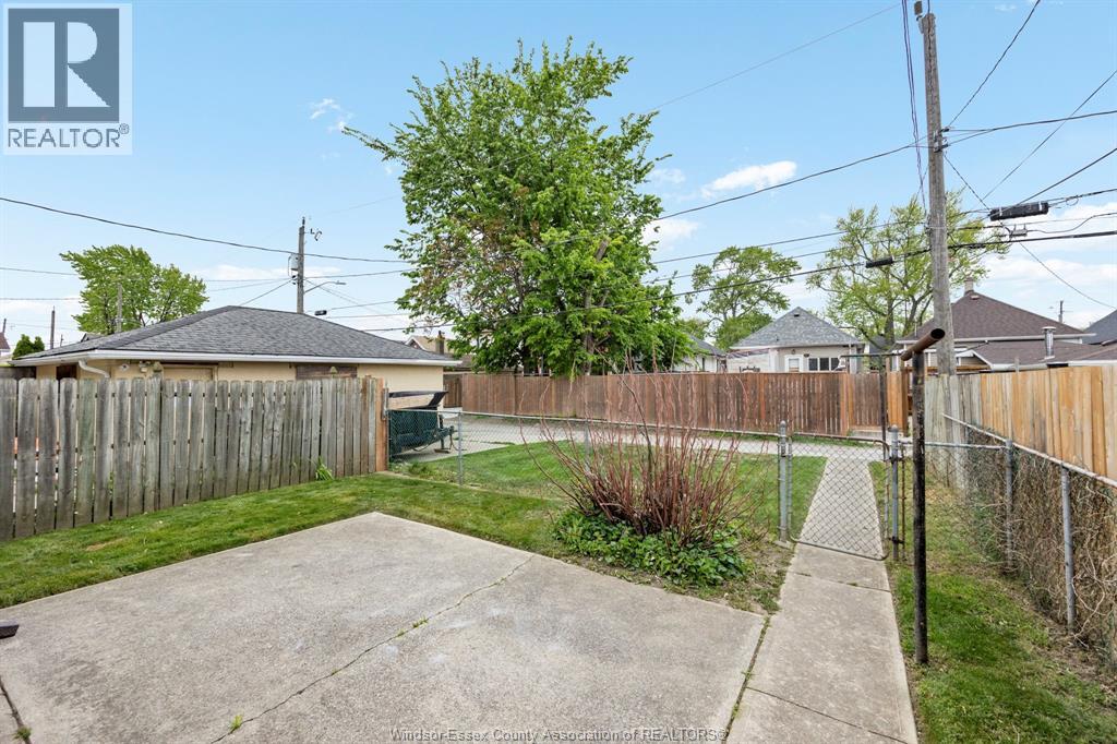 919 ELSMERE, Windsor, Ontario, N9A2A8 — Photo 9
