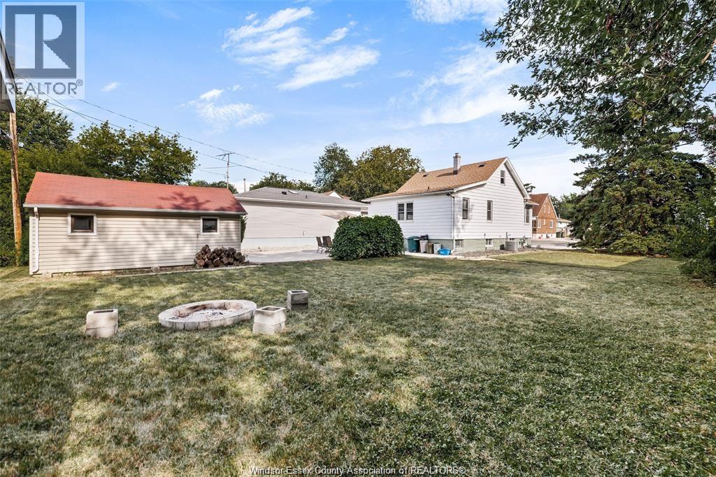 778 HILDEARDE, Windsor, Ontario, N8X2Z8 — Photo 4