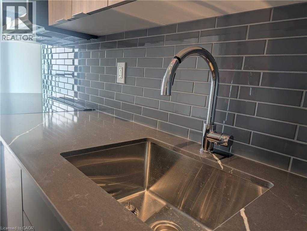 2075 LAKESHORE Road Unit# 1907, Burlington, Ontario, L7R0H3 — Photo 3