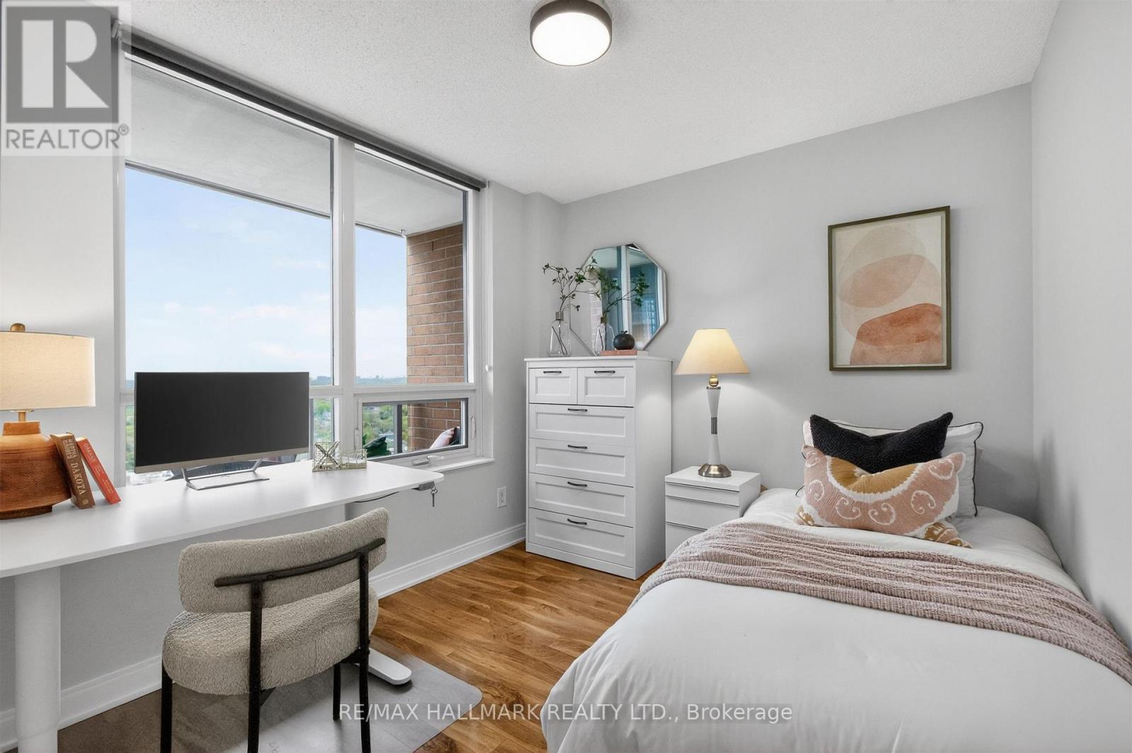 #2447 25 VIKING LANE - 25
