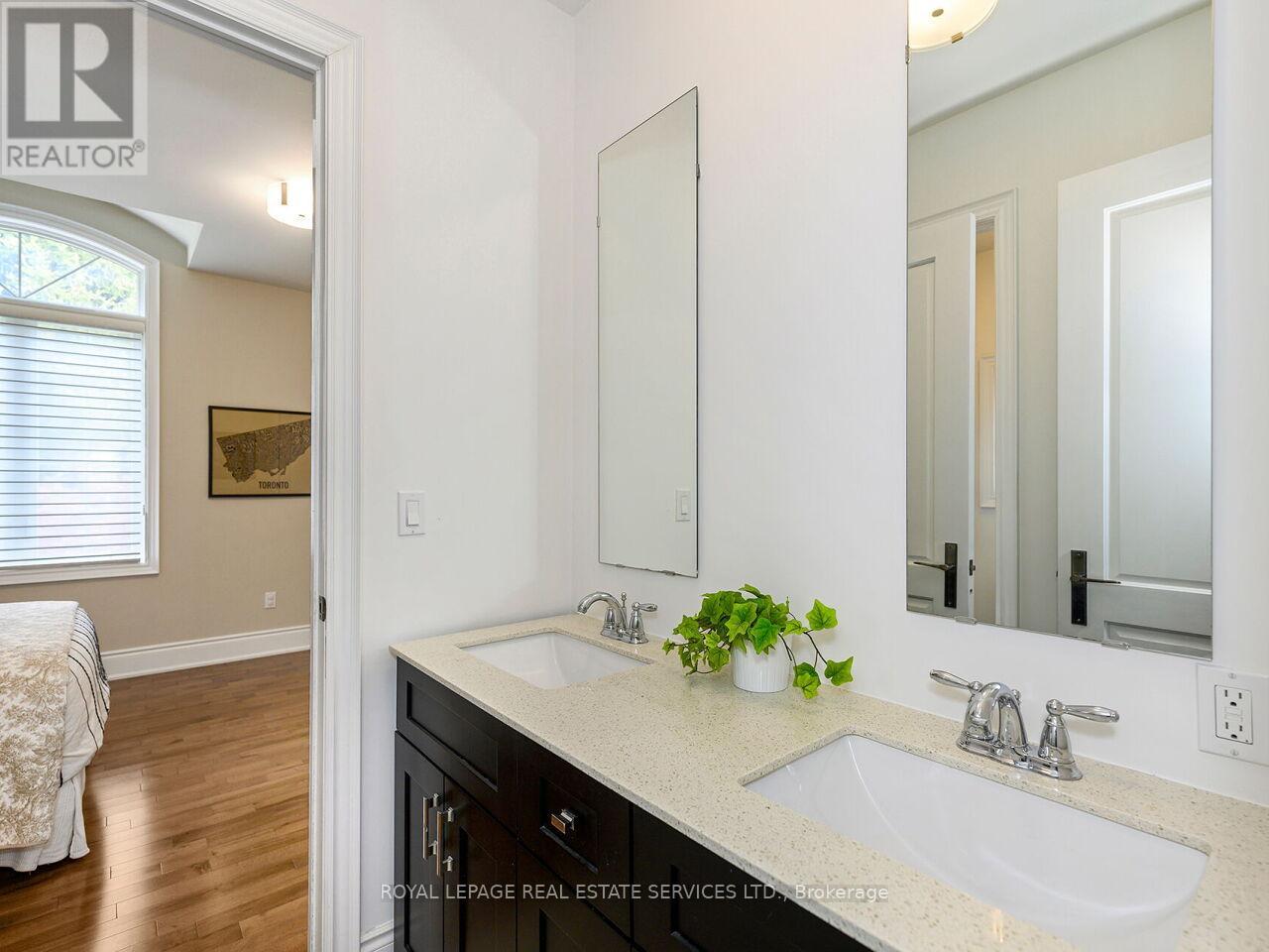24 JOPLING AVENUE N - 25