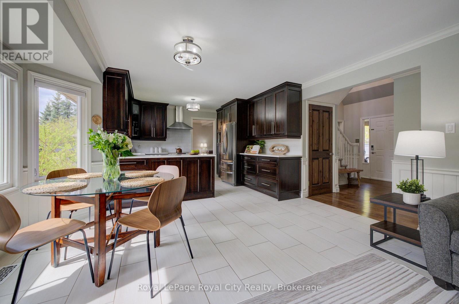 15 JOANN CRESCENT - 16