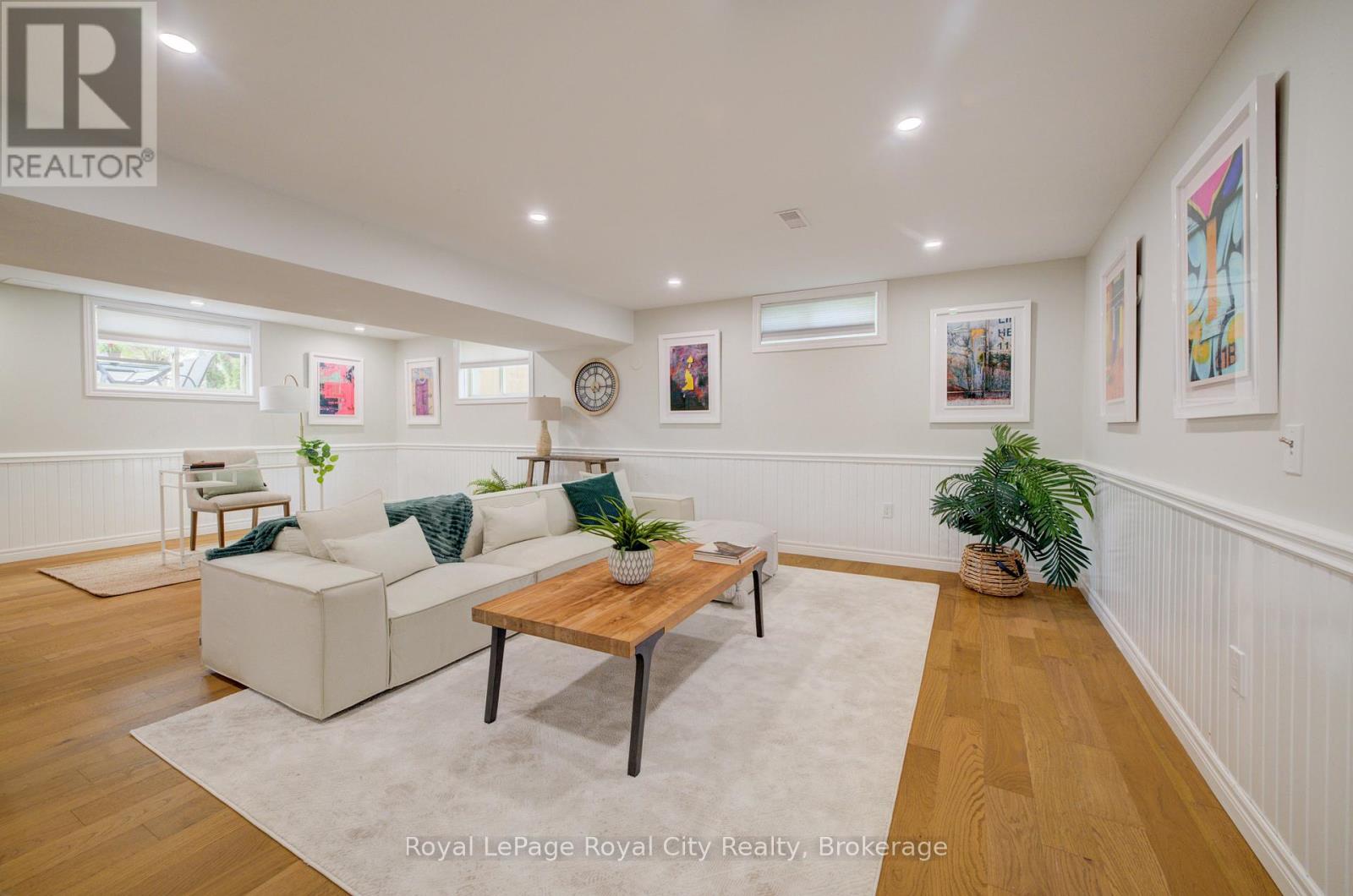 15 JOANN CRESCENT - 19