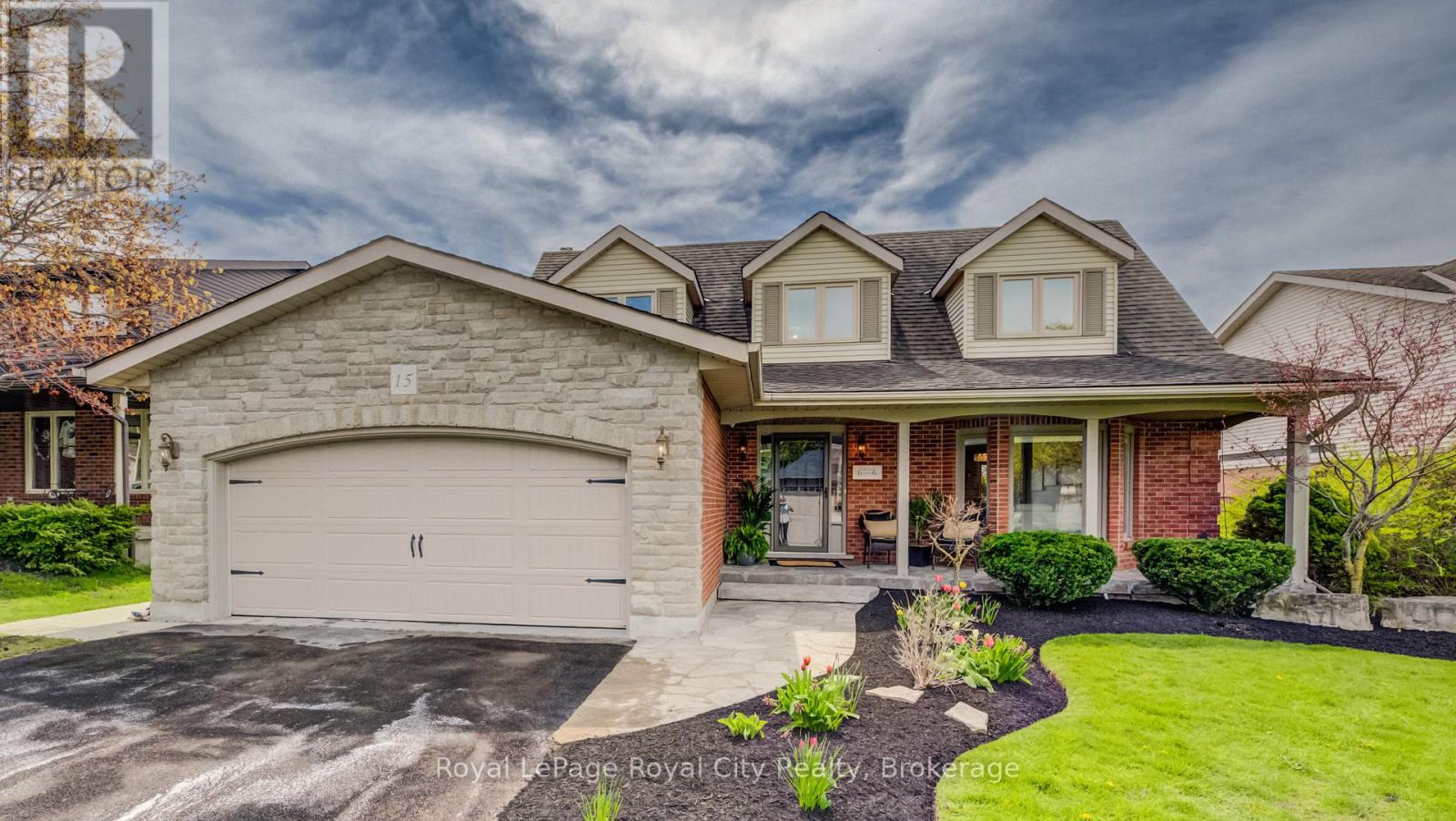 15 JOANN CRESCENT - 3