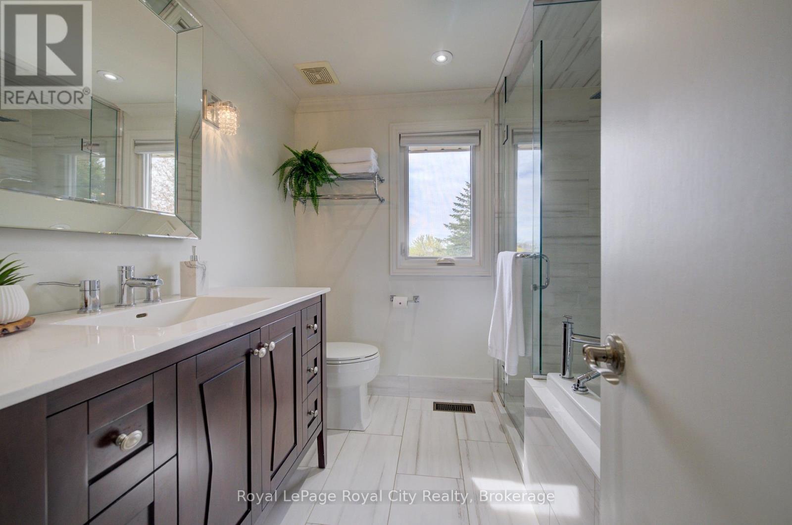 15 JOANN CRESCENT - 31