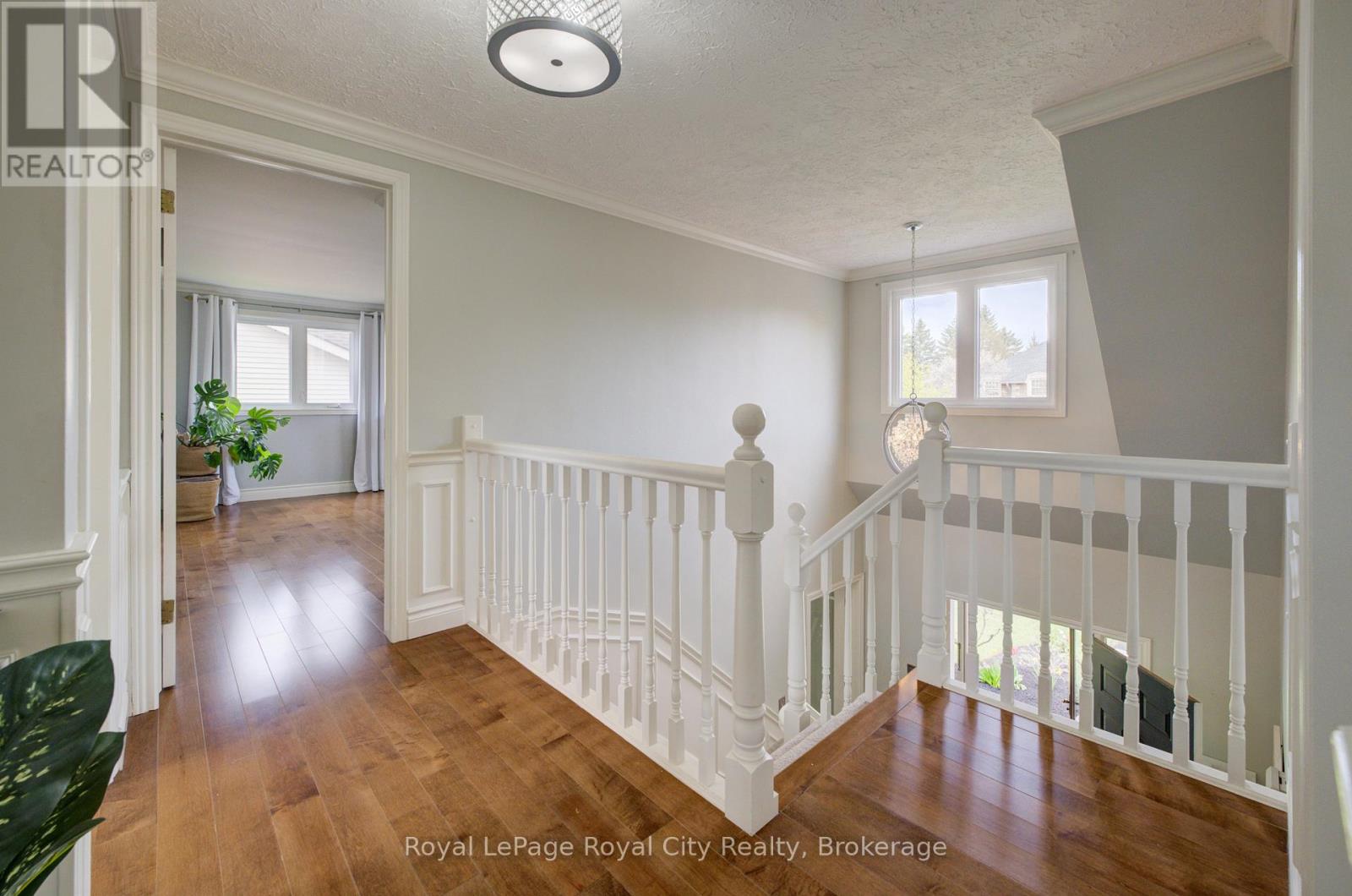 15 JOANN CRESCENT - 33