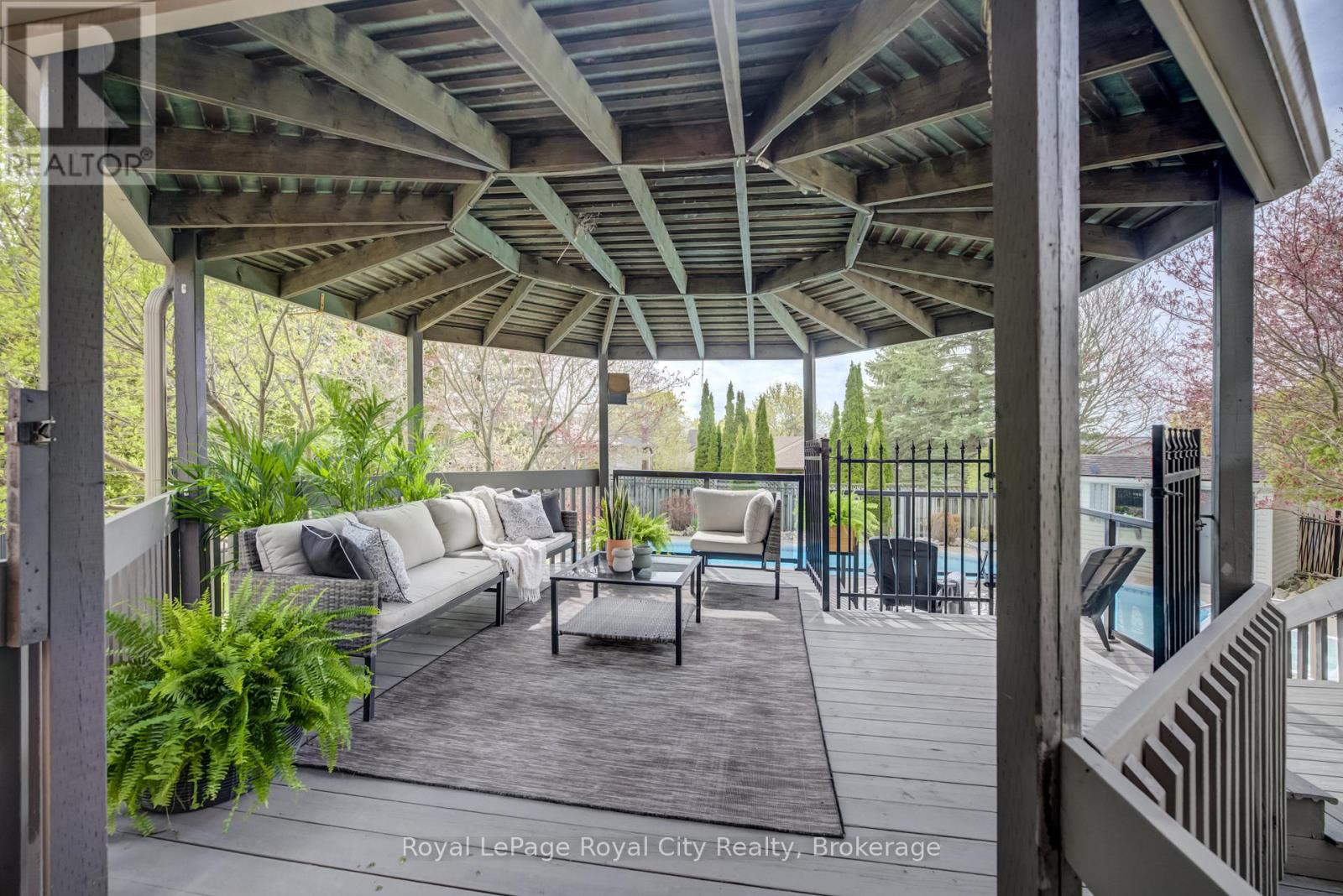 15 JOANN CRESCENT - 34