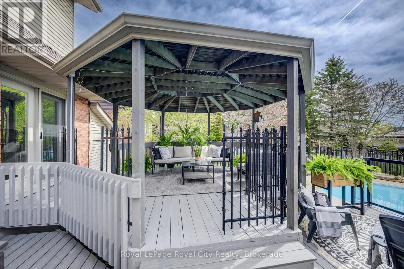 15 JOANN CRESCENT - 36