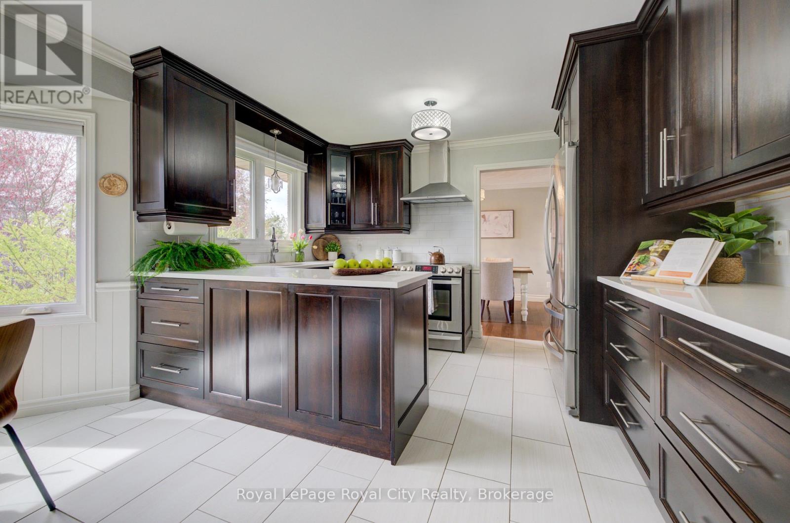15 JOANN CRESCENT - 6