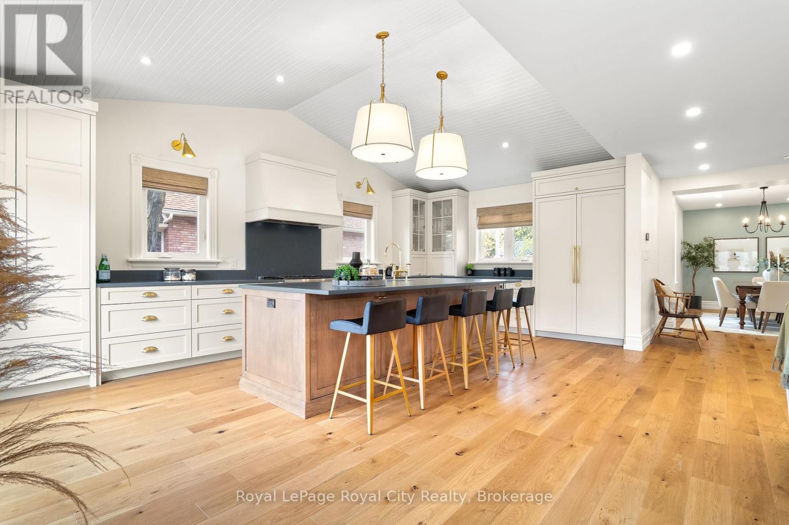 143 MELVILLE STREET - 8