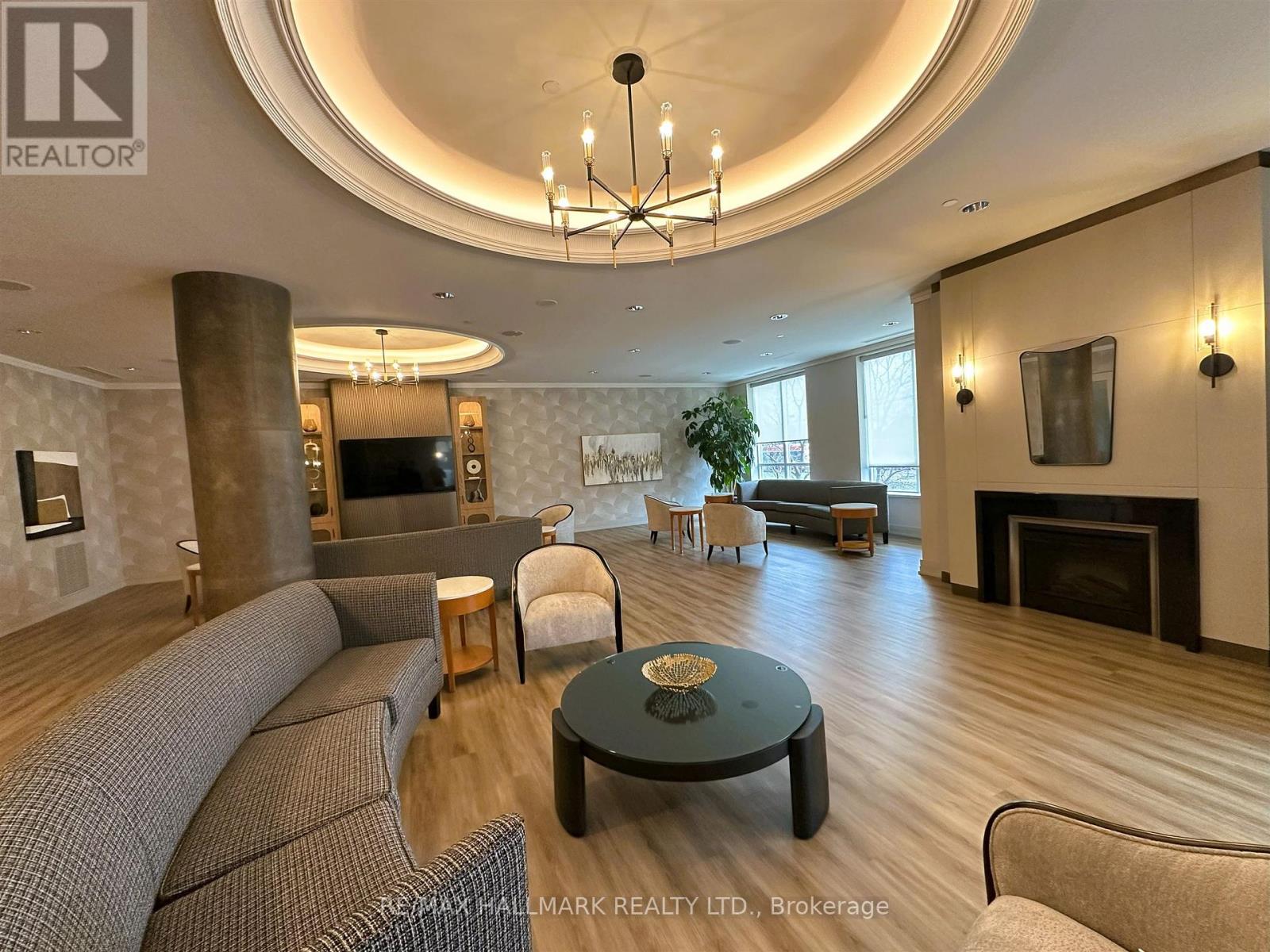 #2447 25 VIKING LANE - 34