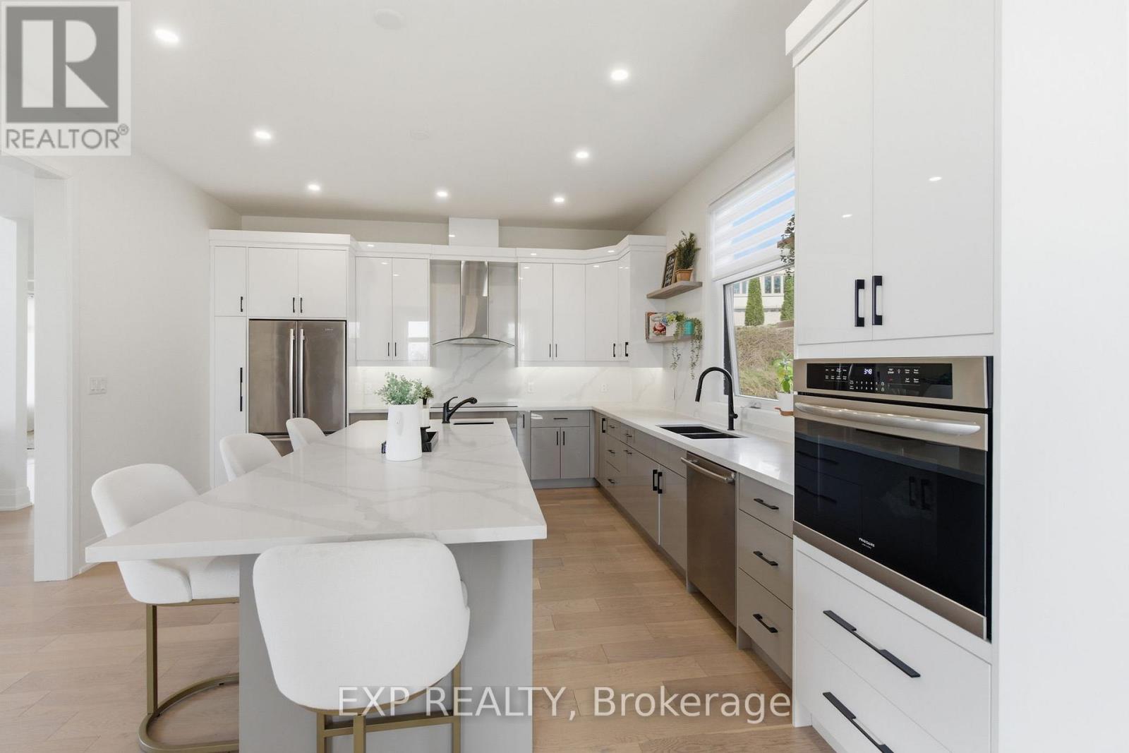 165 PARKVIEW DRIVE - 18