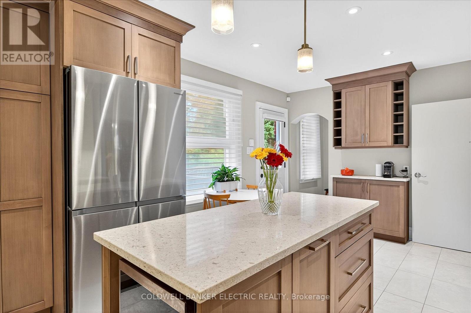 230 GERALDINE AVENUE - 16