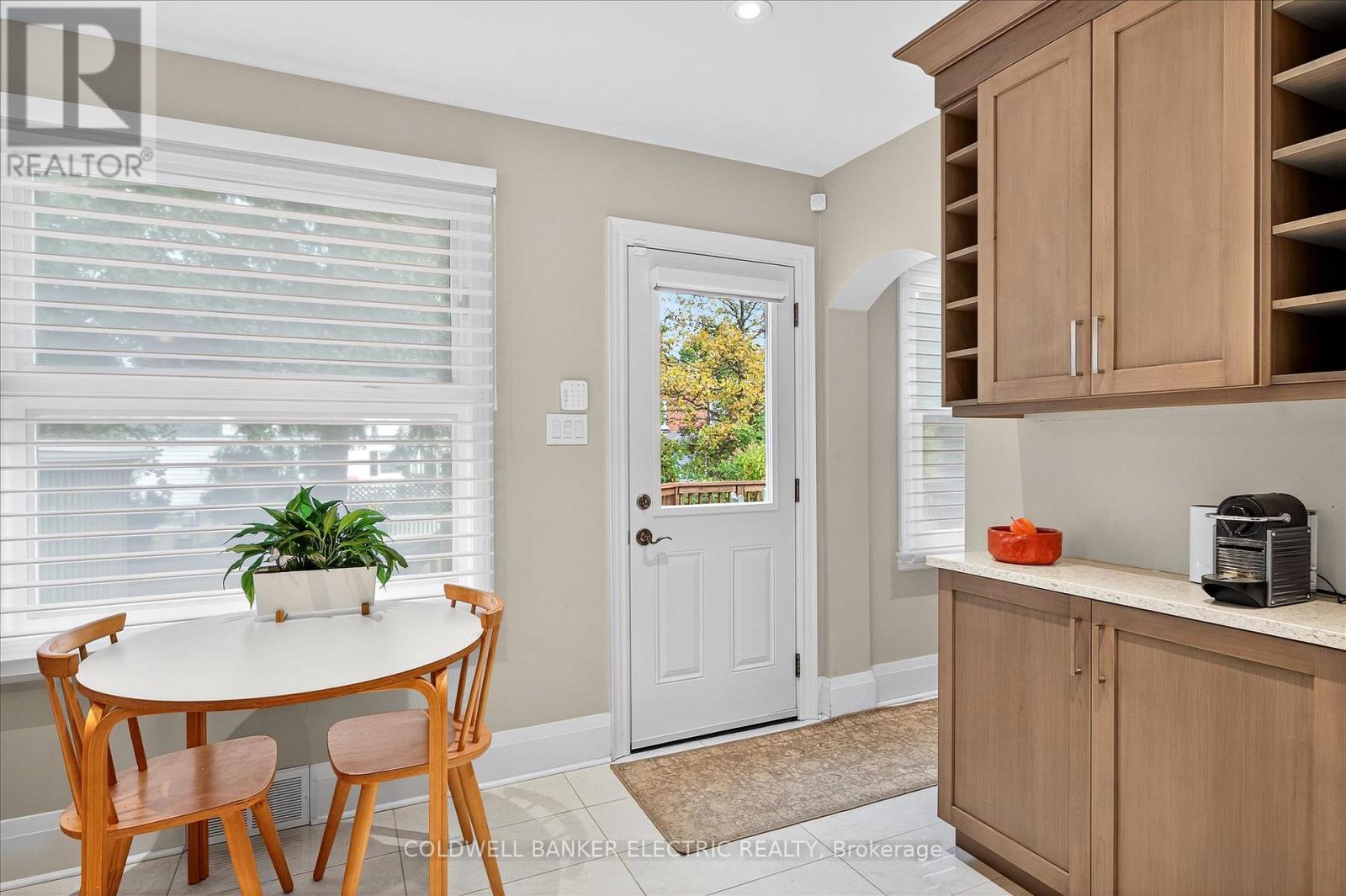 230 GERALDINE AVENUE - 17