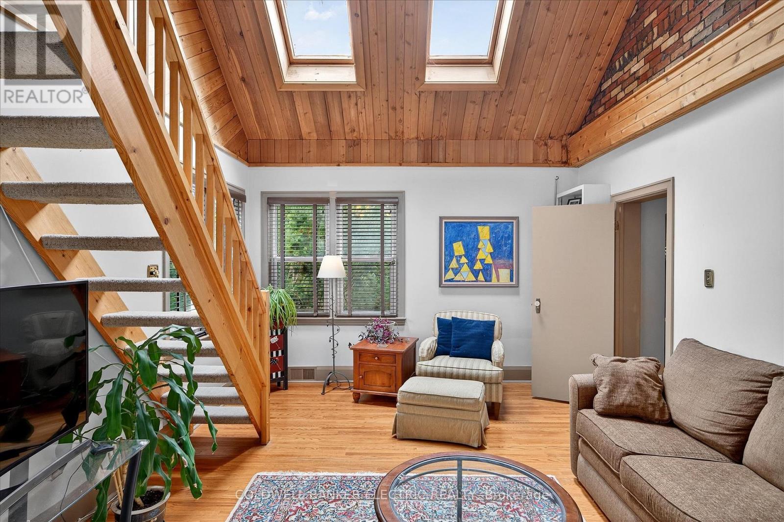 230 GERALDINE AVENUE - 23