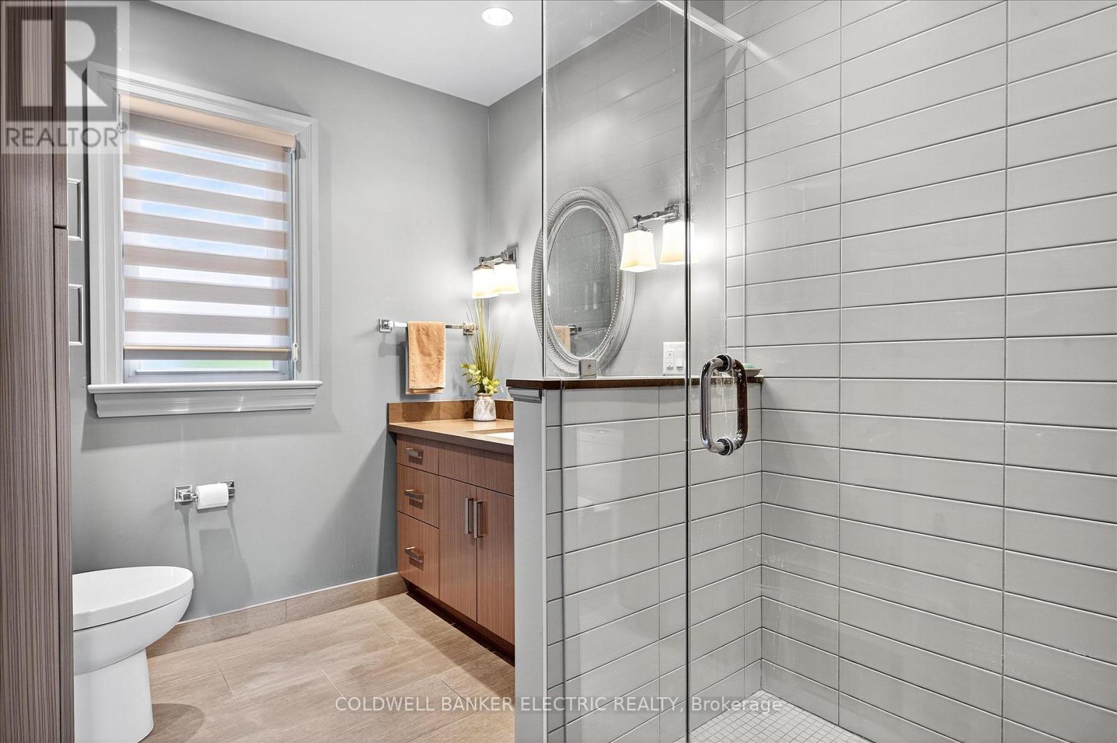 230 GERALDINE AVENUE - 27
