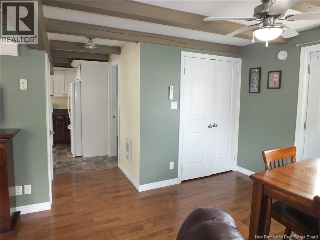 8 Centennial Row - Image 10