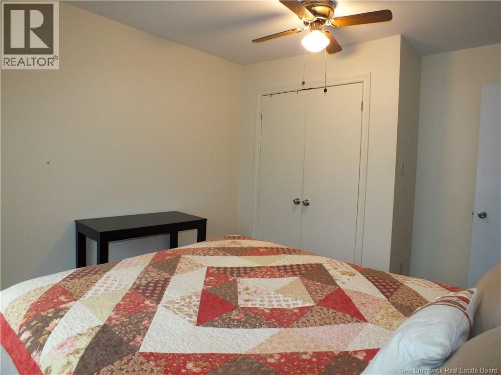 8 Centennial Row - Image 21