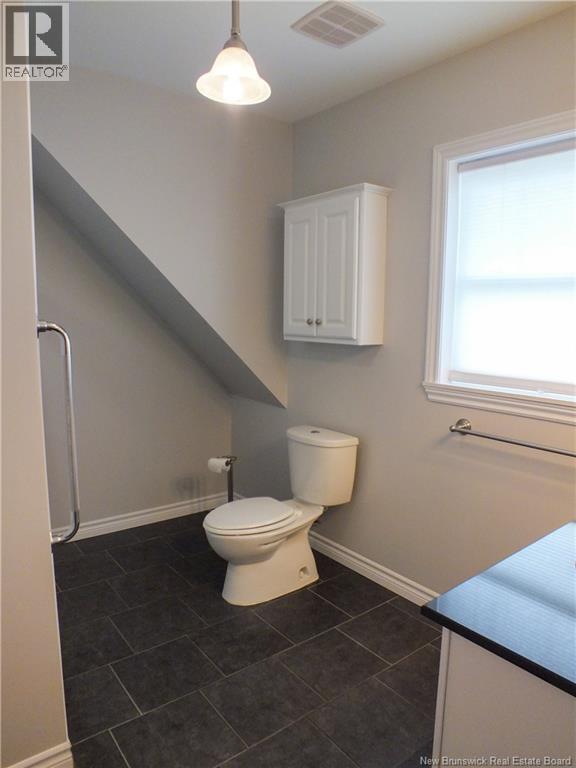 8 Centennial Row - Image 30