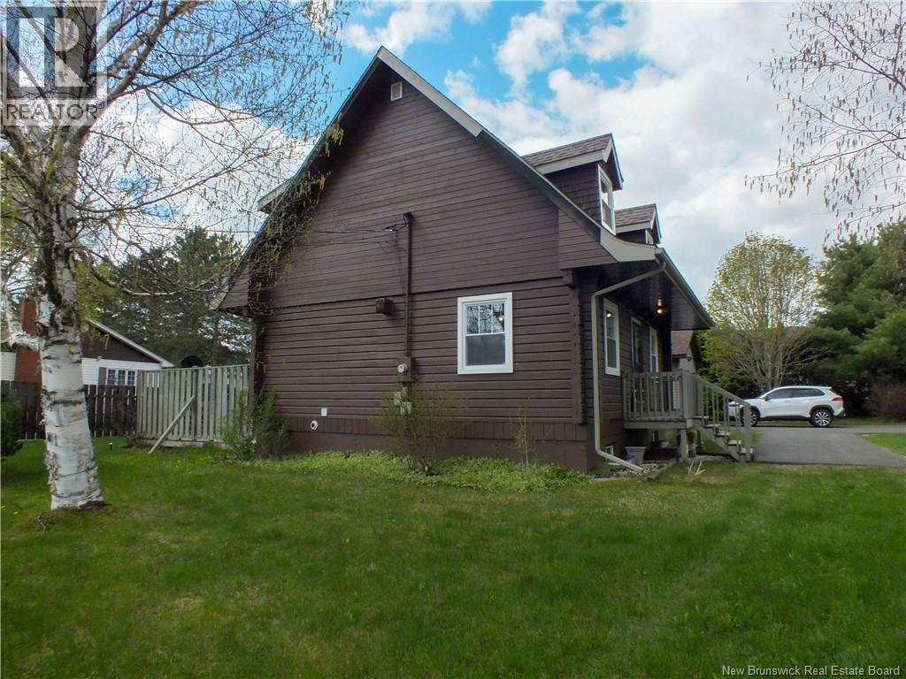 8 Centennial Row - Image 37