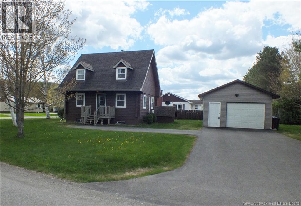 8 Centennial Row - Image 35