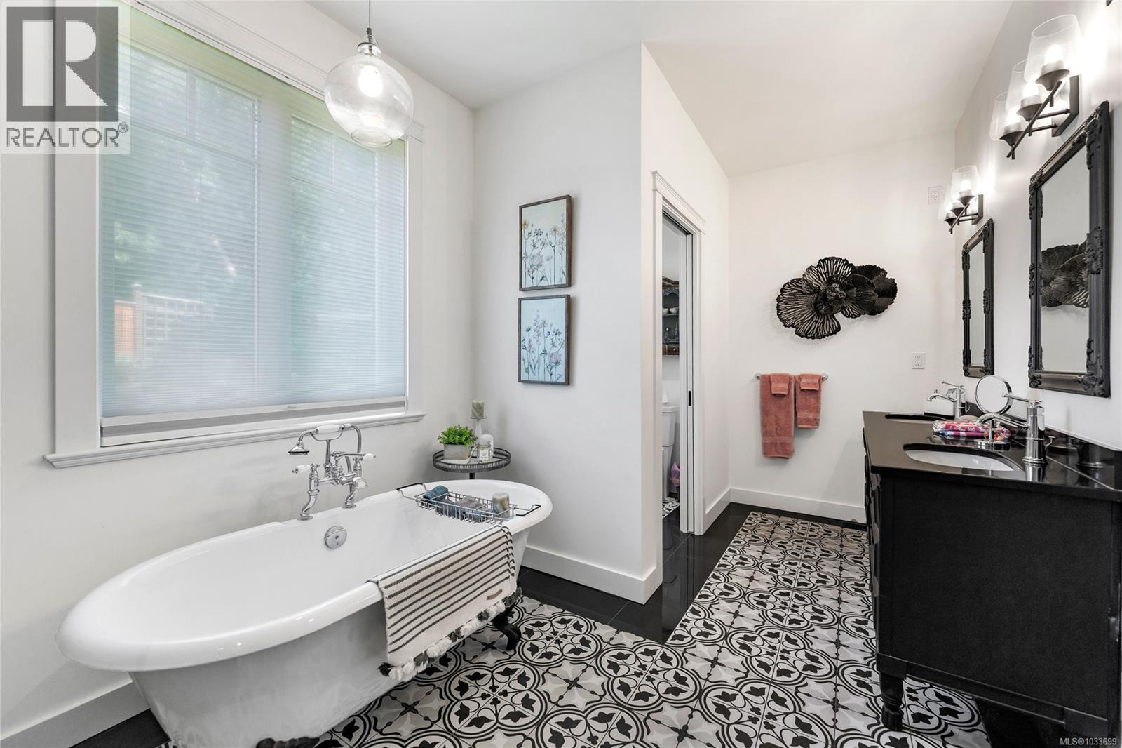 347 Collins Rd - 30