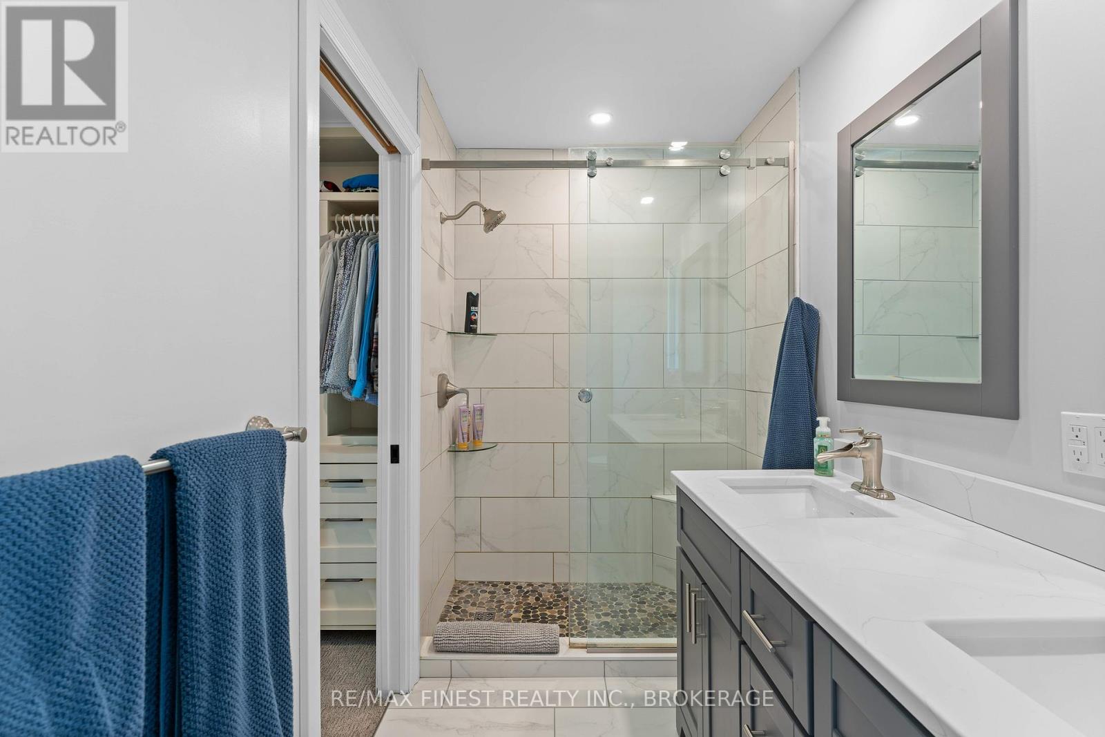 401 DUNDAS STREET W - 20