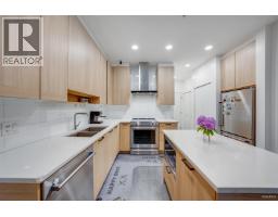 209 7133 14th Avenue, Burnaby, BC V3N0H5 Photo 8