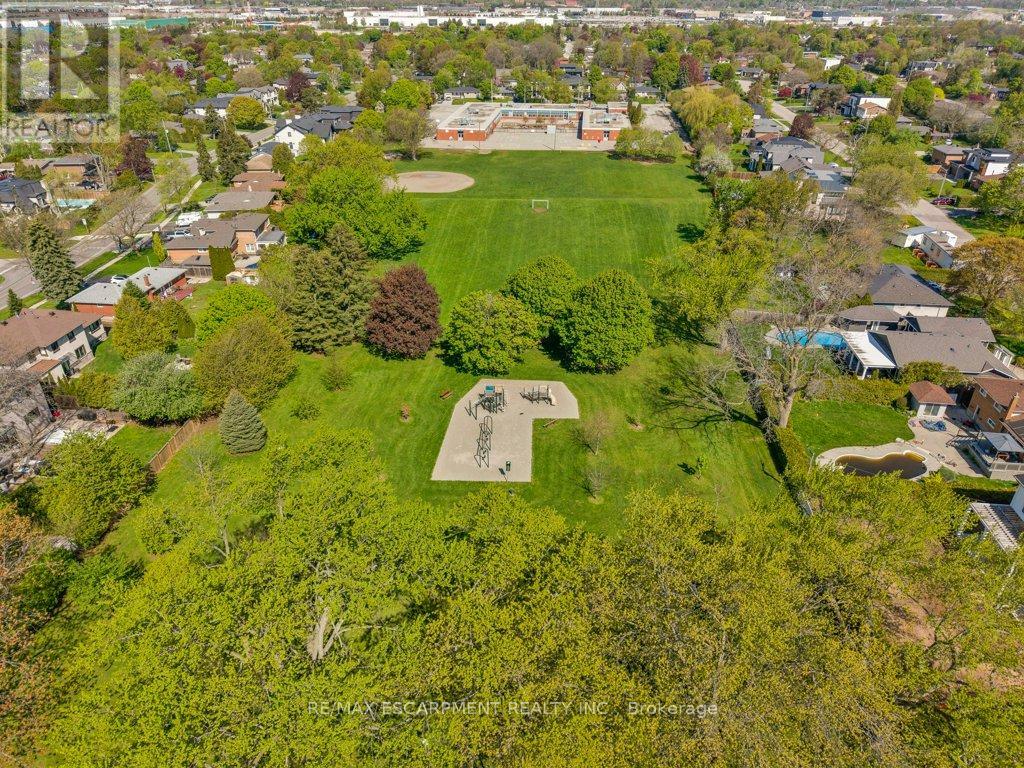 345 SANDLEWOOD ROAD - 43