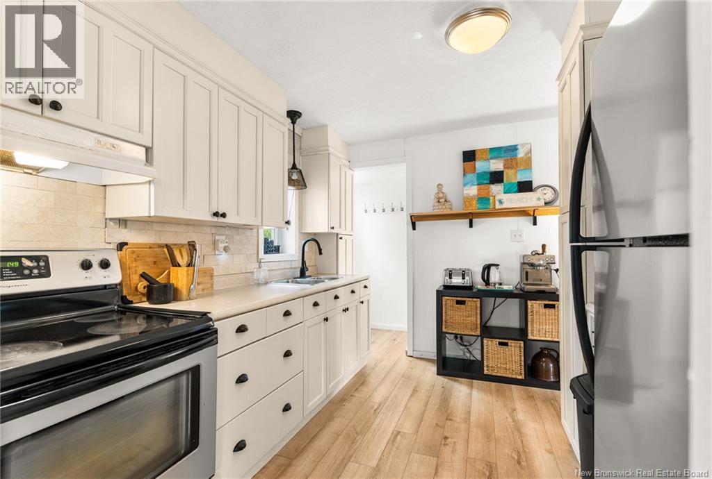 18 Pelican Avenue - 18
