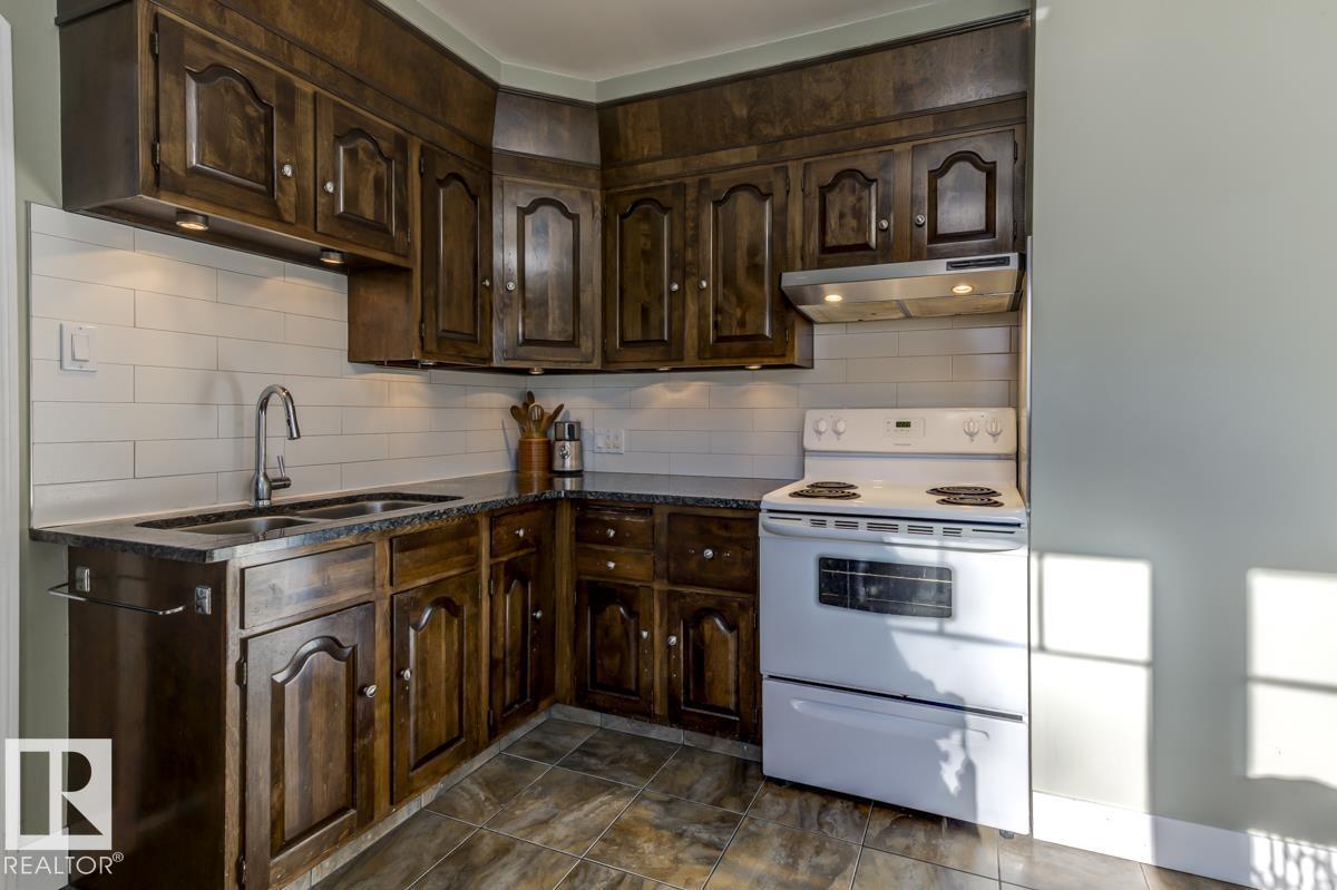 10714 128 ST NW - 18