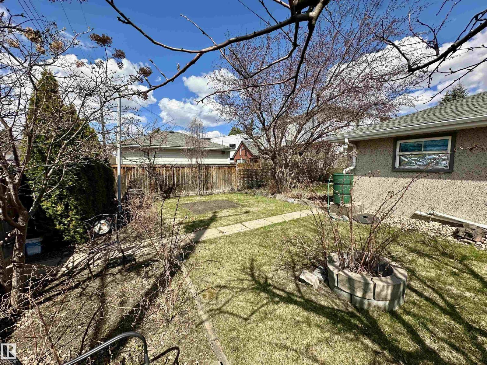 10714 128 ST NW - 43
