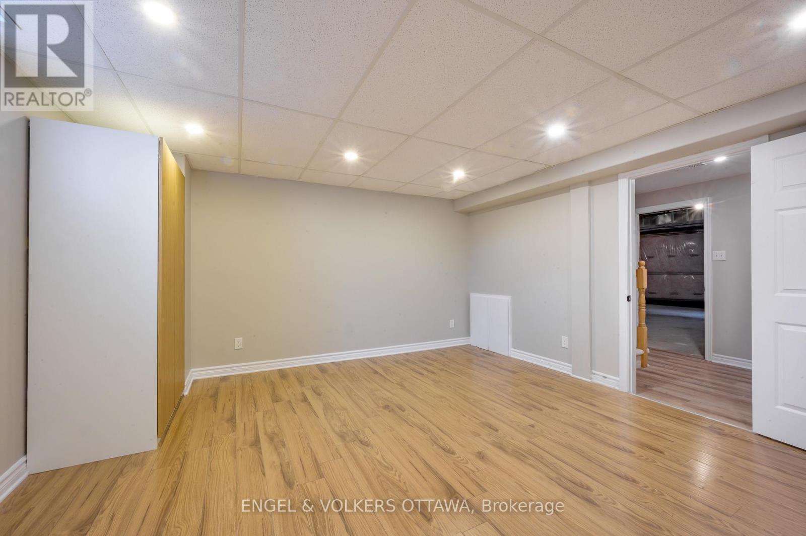 106 FOREST WATER WAY - 32