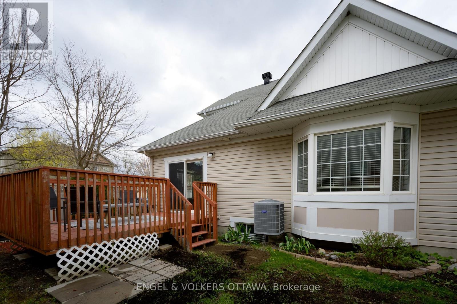 106 FOREST WATER WAY - 41