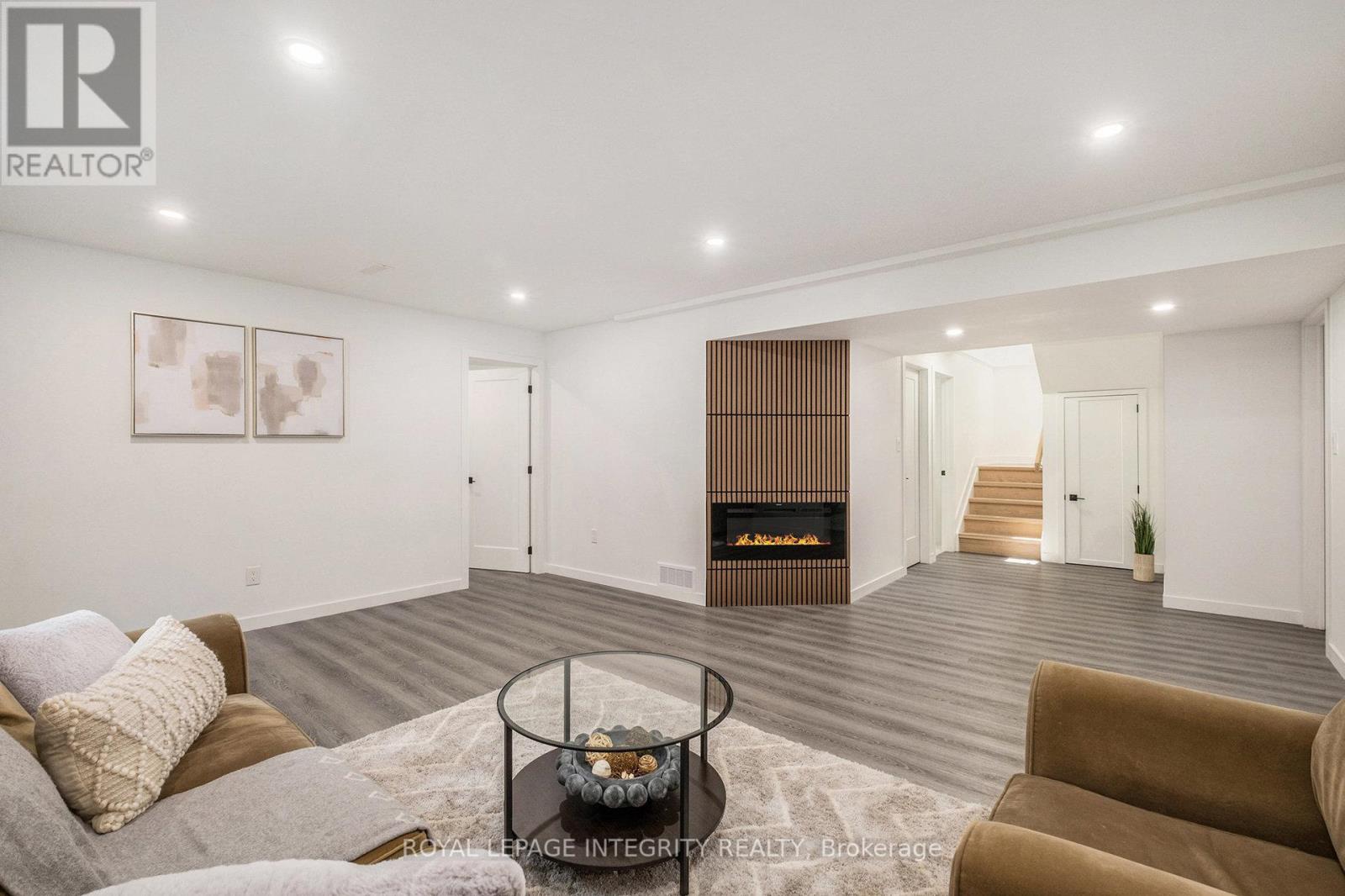 309 RIDGEMONT DRIVE - 32
