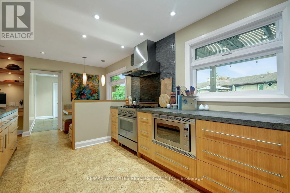 5 TIFFANY CRESCENT - 12