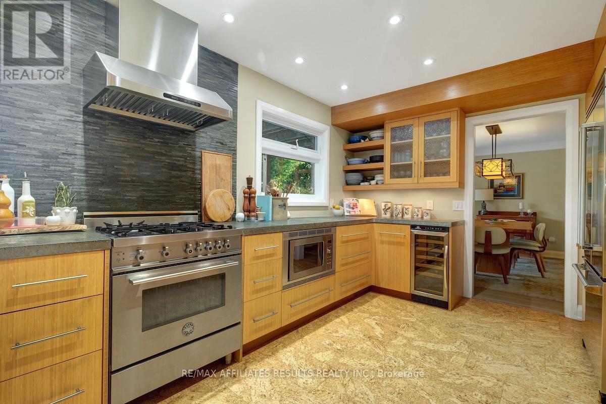 5 TIFFANY CRESCENT - 14