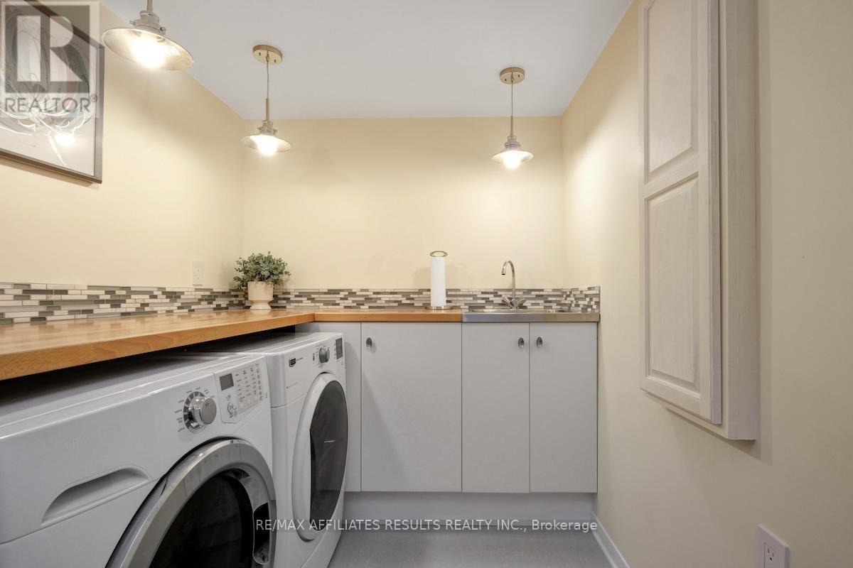 5 TIFFANY CRESCENT - 43
