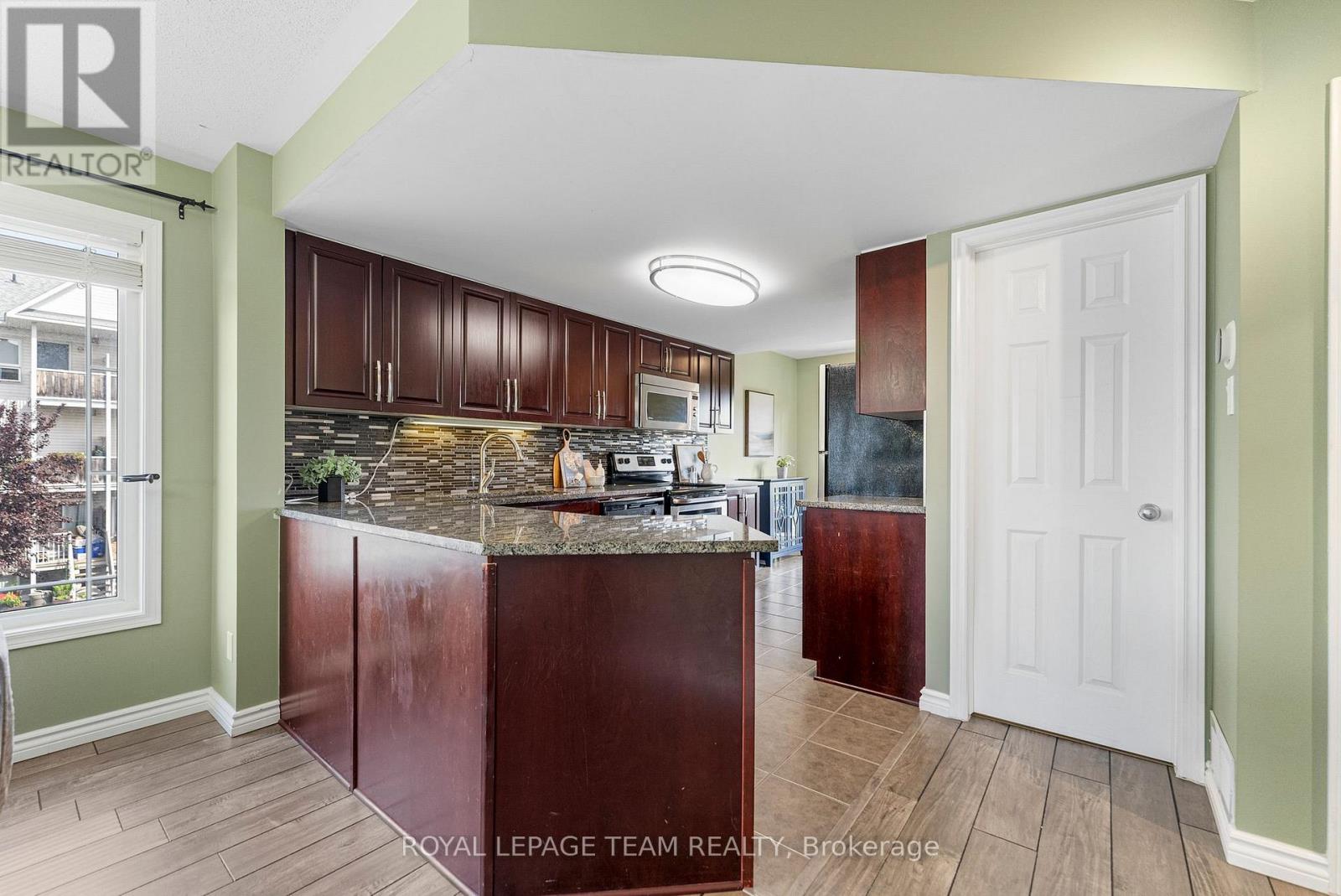 368 CROWNRIDGE DRIVE - 15