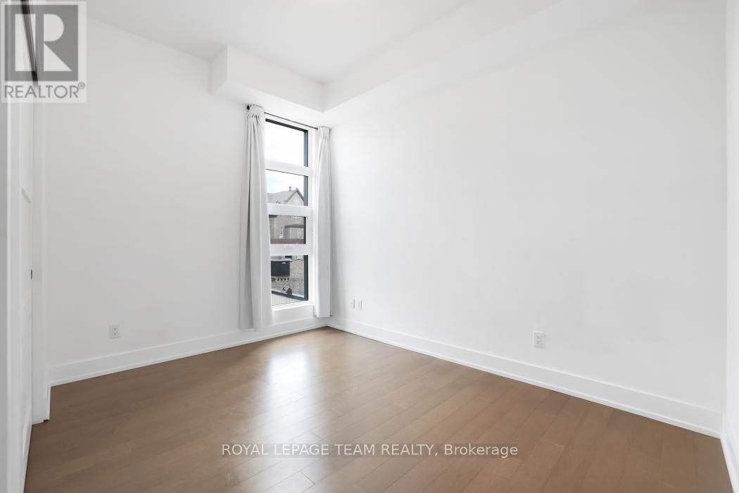 #303 101 PINHEY STREET - 20