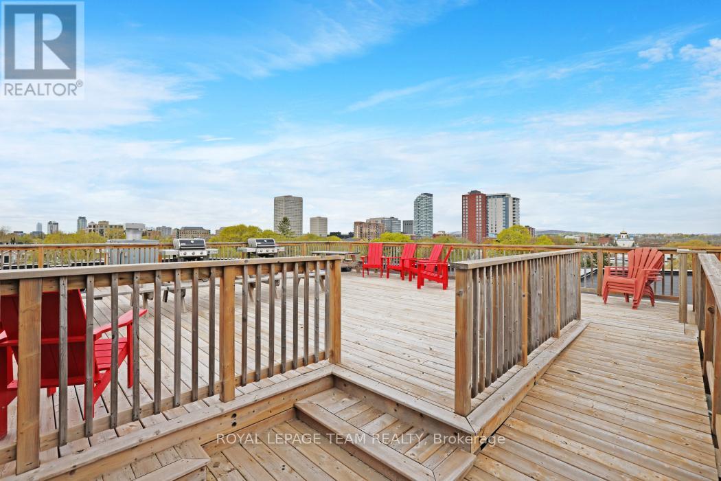 #303 101 PINHEY STREET - 23