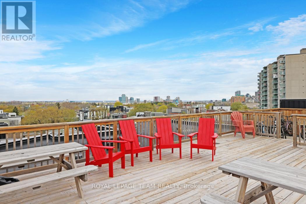#303 101 PINHEY STREET - 28