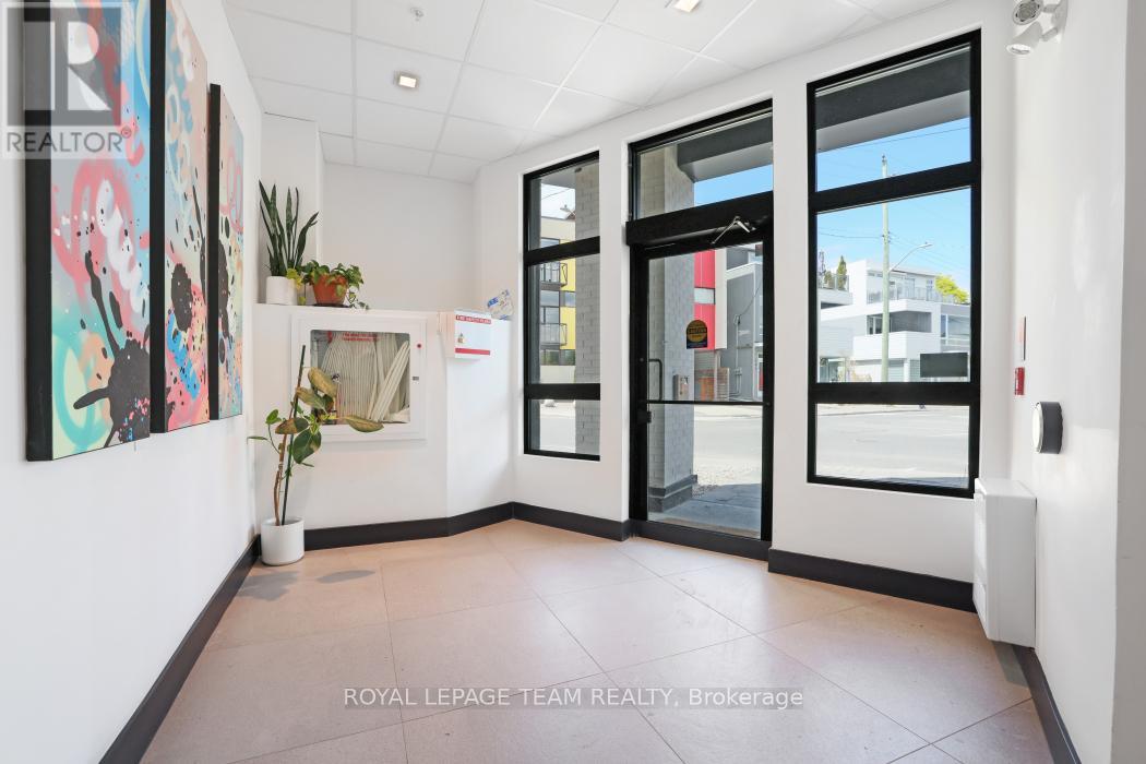 #303 101 PINHEY STREET - 4