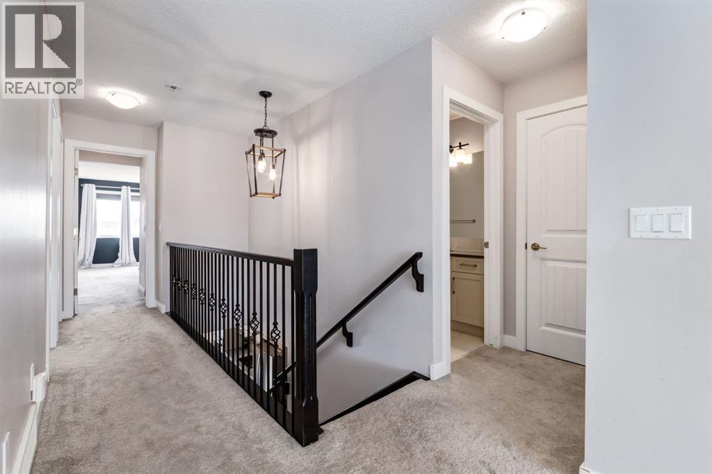 8 Sunrise Common, Cochrane